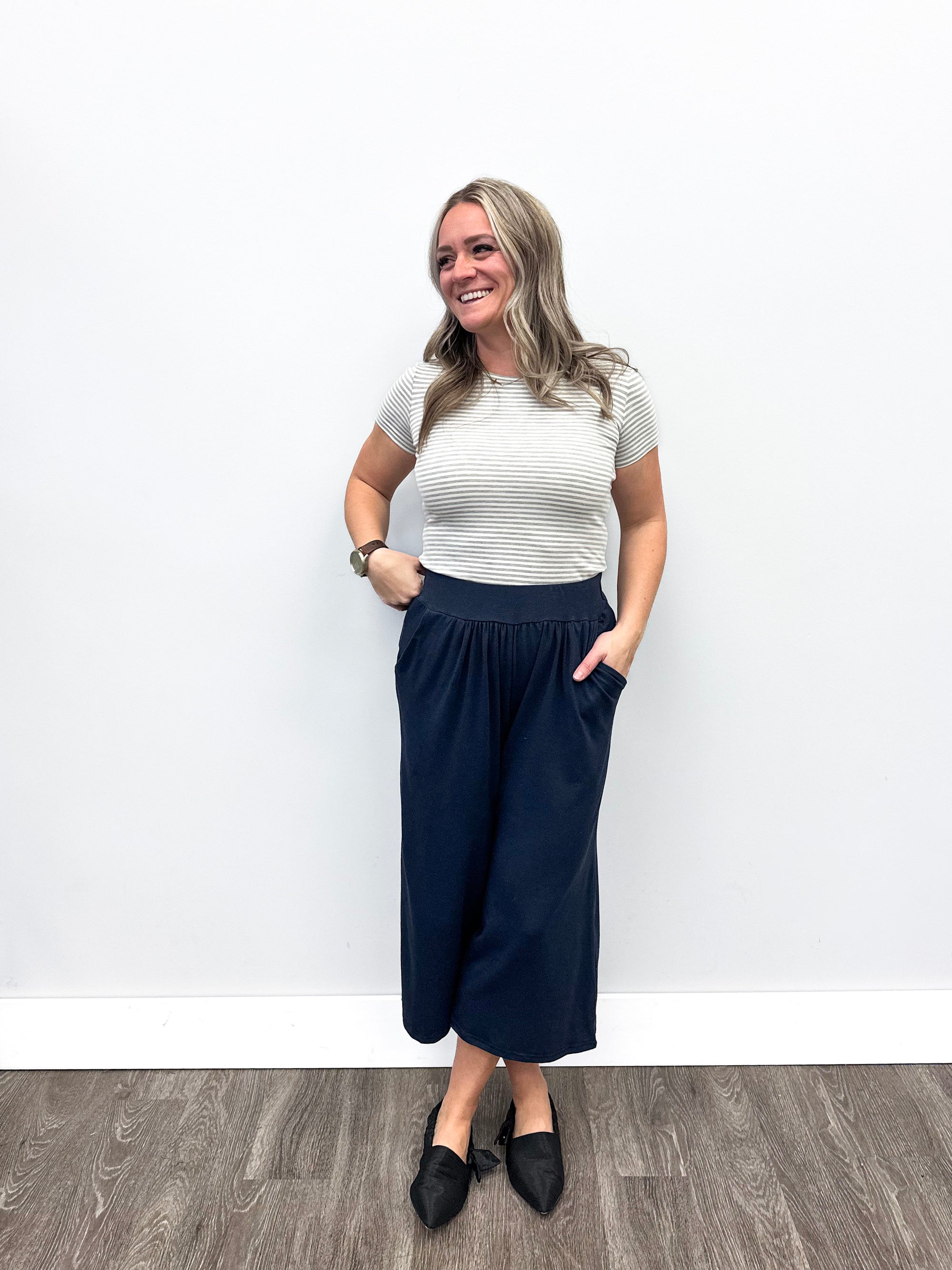 *Pre-Sale* Flowy Crop Pants
