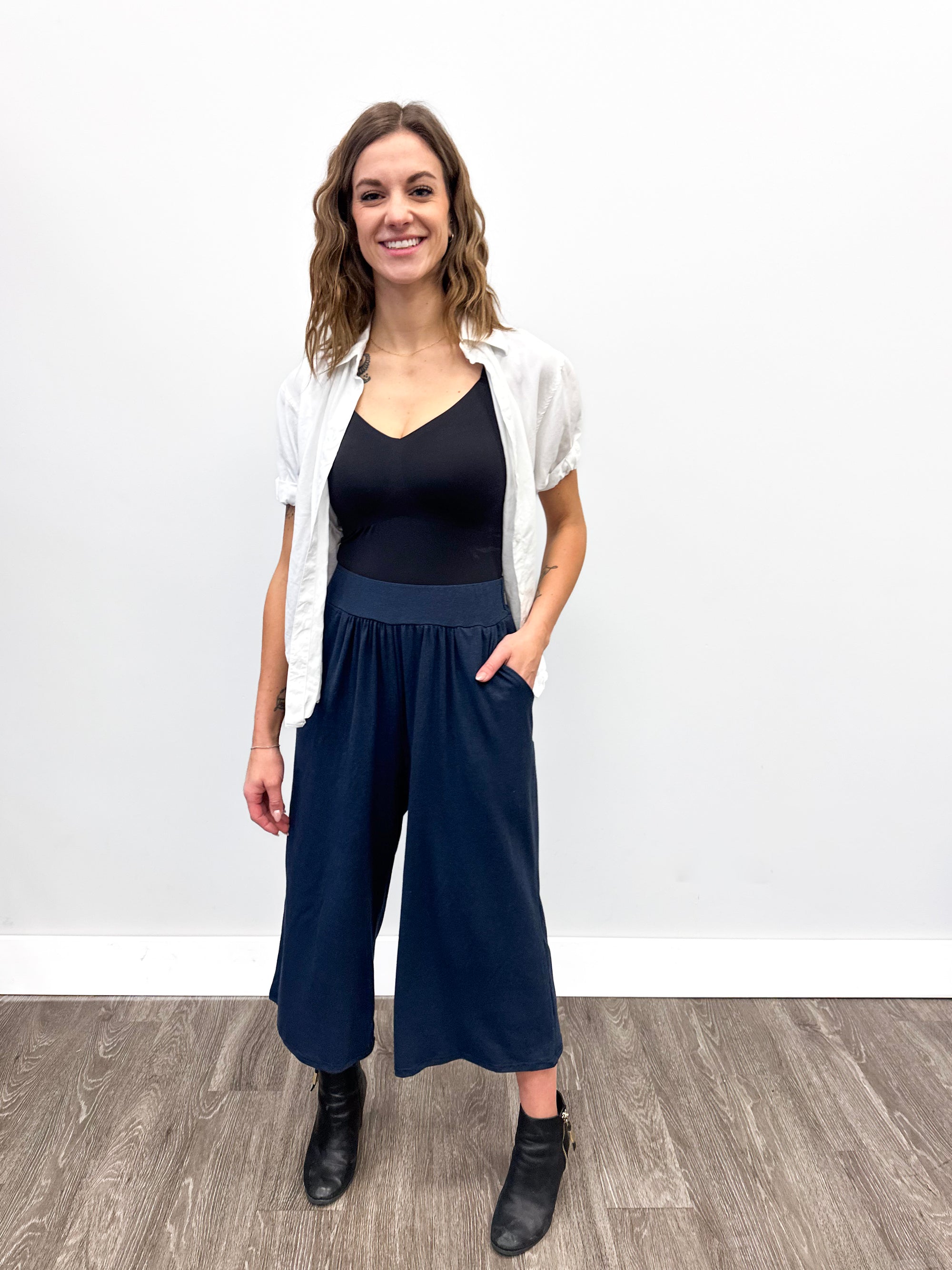 *Pre-Sale* Flowy Crop Pants
