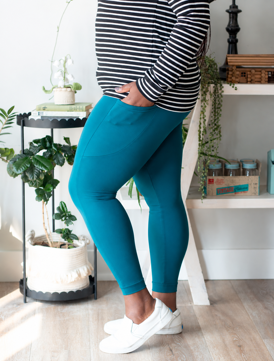 *Pre-Sale* 7/8 Pocket Lolli Legging